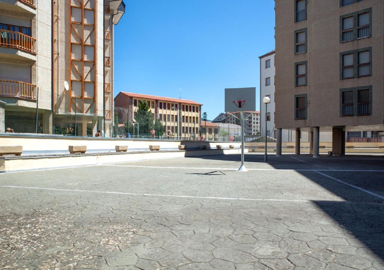 Apartamento Jaca Apartment Екстериор снимка